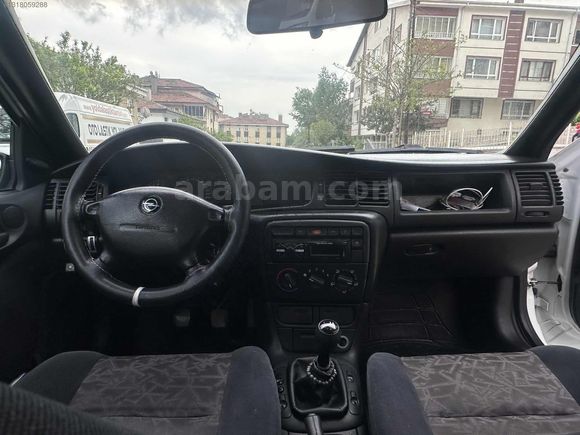 ÇAKIROĞLUN'DAN 1997 OPEL VECTRA 2.0 GLS