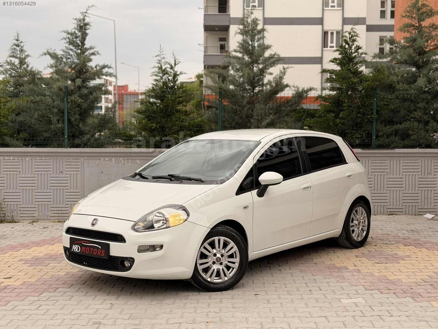 Galeriden Fiat Punto 1.4 Pop S&S 2013 Model Konya 146.000 km Beyaz 4