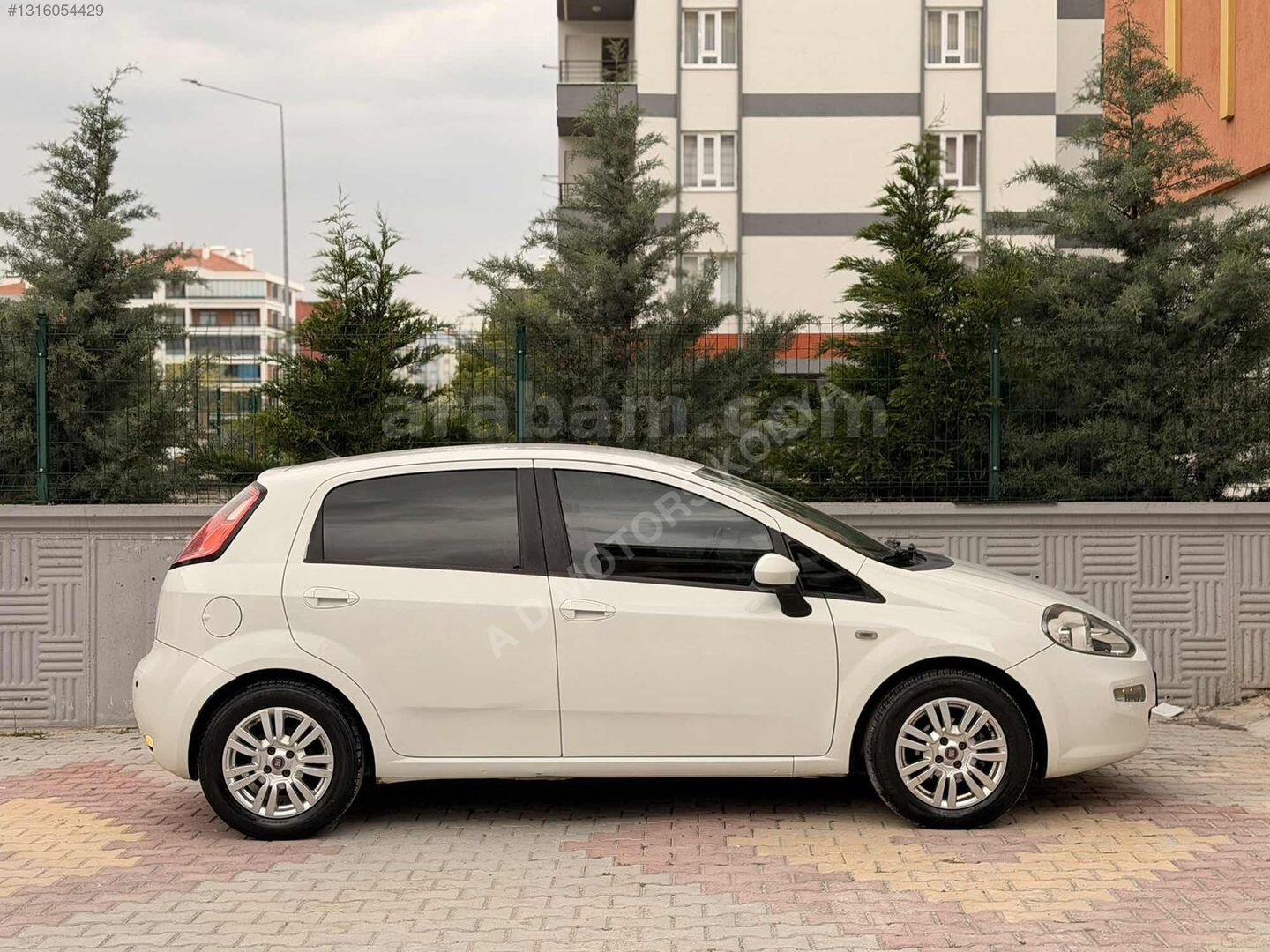 Galeriden Fiat Punto 1.4 Pop S&S 2013 Model Konya 146.000 km Beyaz 5
