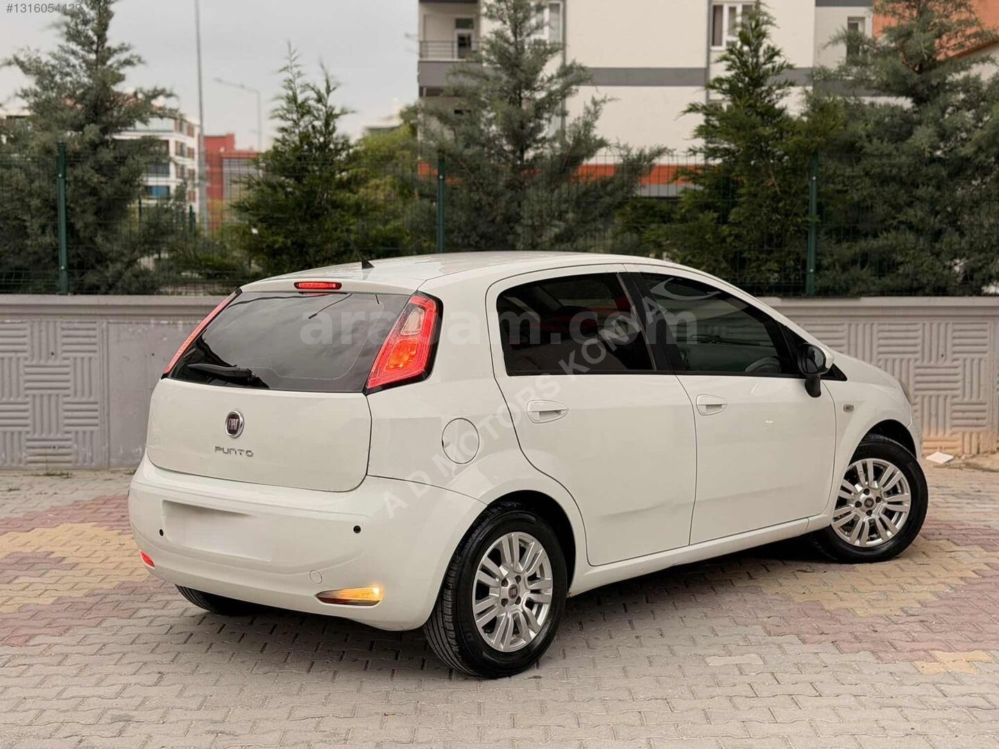 Galeriden Fiat Punto 1.4 Pop S&S 2013 Model Konya 146.000 km Beyaz 7