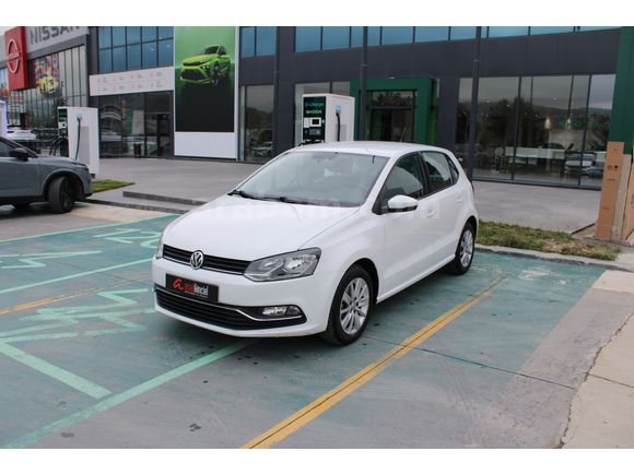 Volkswagen Polo 1.2 TSI COMFORTLINE AT