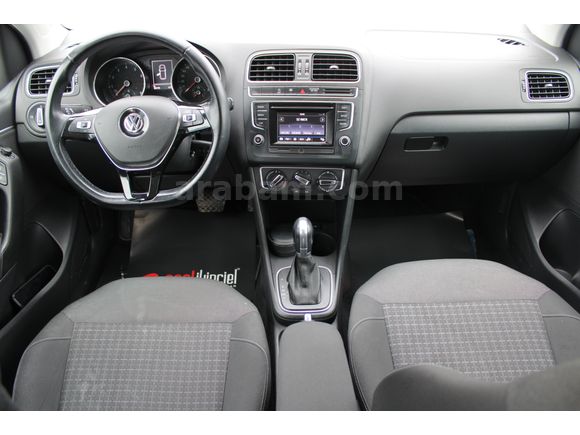 Volkswagen Polo 1.2 TSI COMFORTLINE AT
