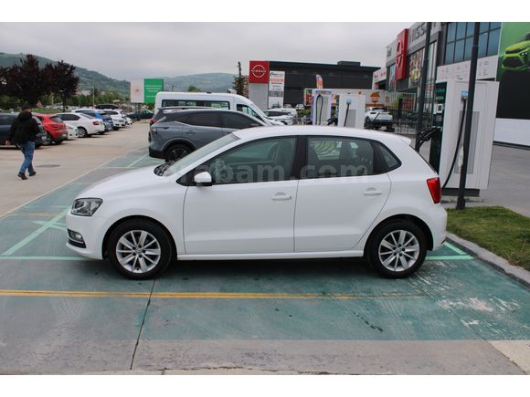 Volkswagen Polo 1.2 TSI COMFORTLINE AT