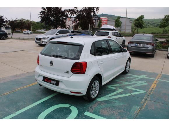 Volkswagen Polo 1.2 TSI COMFORTLINE AT
