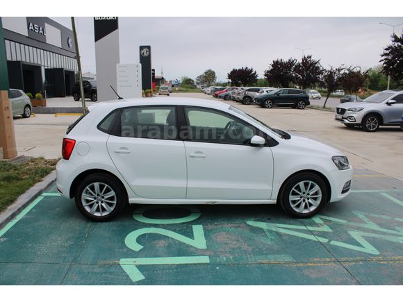 Volkswagen Polo 1.2 TSI COMFORTLINE AT
