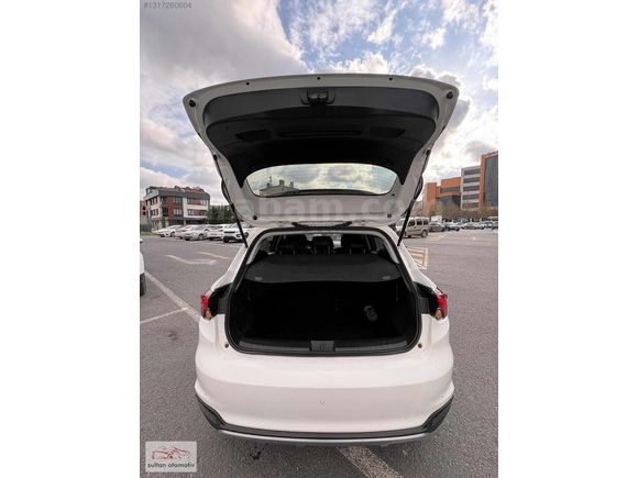 2021 EGEA CROSS 1.6 DİSEL LOUNGE MANUEL 109 BİN KM
