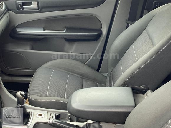 FACUS 1.6 TDCİ TİTANİUM PAKET