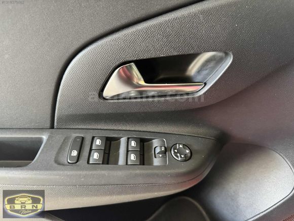 BRN MOTORS'DAN..2023 OPEL CORSA 1.2 T EDİTİON OTOMATİK 20.000 KM