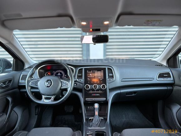 Galeriden Renault Megane 1.3 TCe Touch 2023 Model Yalova 53.900 km