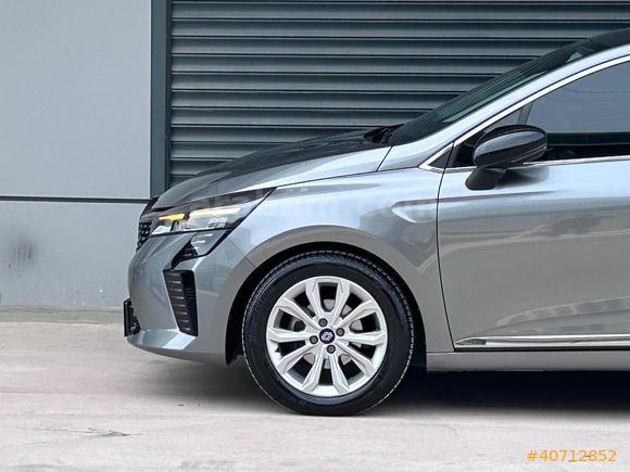 ASLANBAŞ OTO 2025 RENAULT CLIO 1.0 TCE EVOLUTION X-TRONIC GSR2