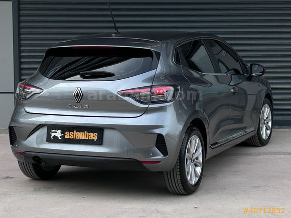 ASLANBAŞ OTO 2025 RENAULT CLIO 1.0 TCE EVOLUTION X-TRONIC GSR2