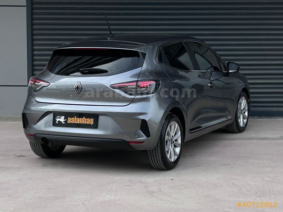 ASLANBAŞ OTO 2025 RENAULT CLIO 1.0 TCE EVOLUTION X-TRONIC GSR2