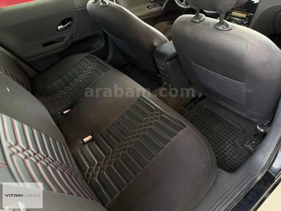 2005 RENAULT LAGUNA 1.6 EXPRESSION