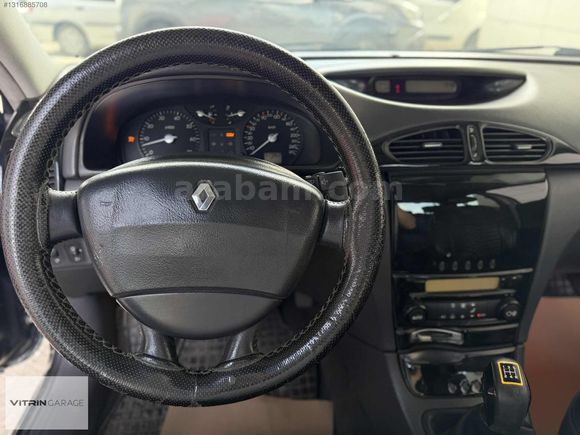 2005 RENAULT LAGUNA 1.6 EXPRESSION