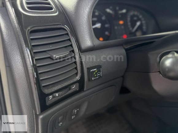 2005 RENAULT LAGUNA 1.6 EXPRESSION