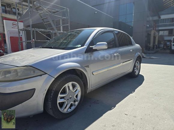 PRİVİLEGE MEGANE 1.5 DCİ 6 İLERİ 110 BEYGİR FULL + FULL