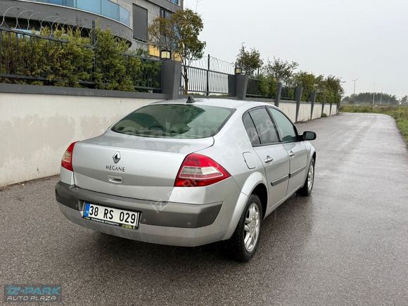 İZ-PARK AUTO 2009 MEGANE 1.5 DİZEL PRİVİLEGE 105 HP 12 TAKSİT!!!