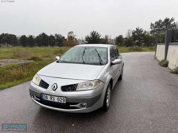 İZ-PARK AUTO 2009 MEGANE 1.5 DİZEL PRİVİLEGE 105 HP 12 TAKSİT!!!