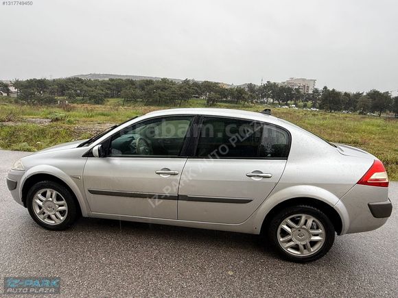 İZ-PARK AUTO 2009 MEGANE 1.5 DİZEL PRİVİLEGE 105 HP 12 TAKSİT!!!