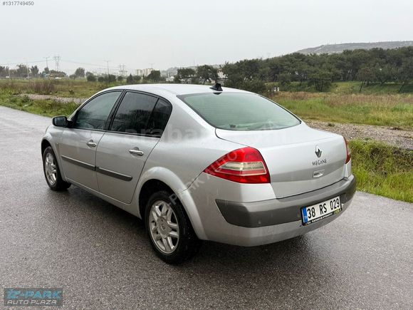 İZ-PARK AUTO 2009 MEGANE 1.5 DİZEL PRİVİLEGE 105 HP 12 TAKSİT!!!
