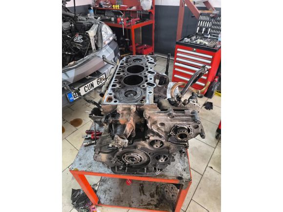 Kamuflaj boyalı Sorento. motor arızalı. Açıklamayı oku