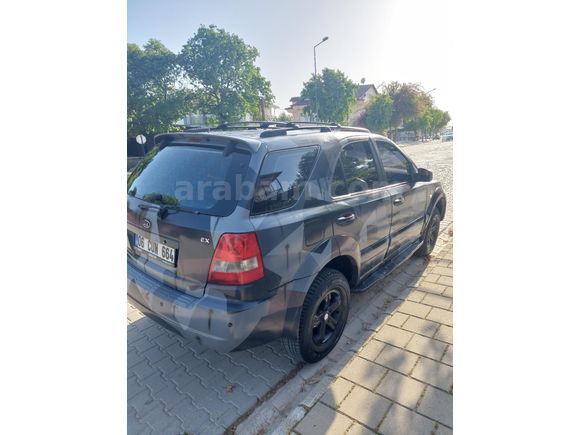 Kamuflaj boyalı Sorento. motor arızalı. Açıklamayı oku