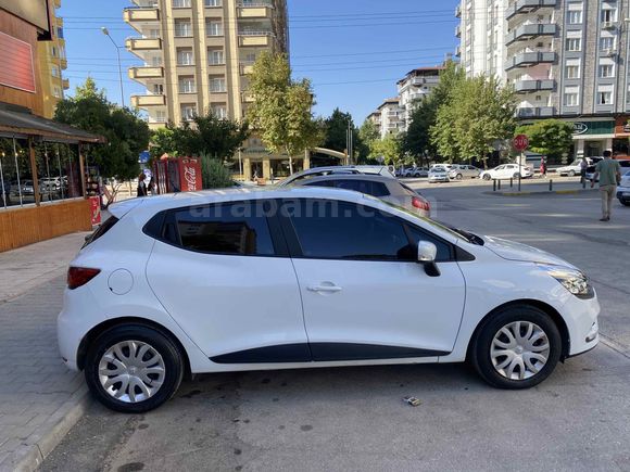 Sahibinden Renault Clio 0.9 TCe Joy 2019 Model 