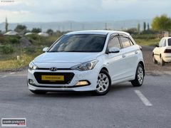 2015 ÇIKIŞLI YENİ KASA HATASIZ DEĞİŞENSİZ KAYITSIZ HYUNDAİ İ20