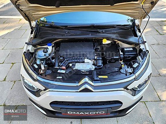 BOYASIZ 2024 CITROEN C3 1.2 PURETECH ÇİFTRENK SHINE KM:12.700