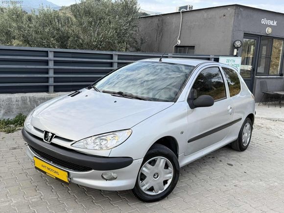 EMSALSİZ TEMİZLİKTE- KLİMALI PEUGEOT 206 Bakımlı