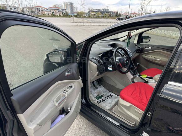 Sahibinden Ford C-Max 1.6 TDCi Titanium 2014 Model  211.000 km Siyah