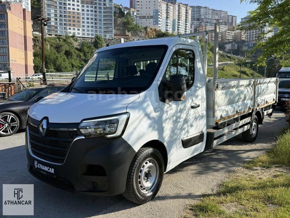 11.000 KM'DE 2025 MODEL RANAULT MASTER 2.3 DCI %20 FATURA