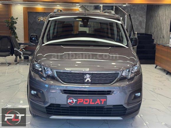 POLAT'TAN 2022 PEUGEOT RİFTER ALLURE SENETLİ SATIŞ İMKAN