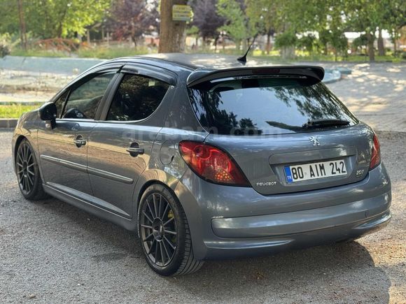 Peugeot 207 1.4 HDI·