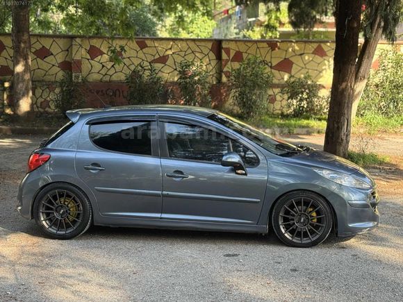 Peugeot 207 1.4 HDI·