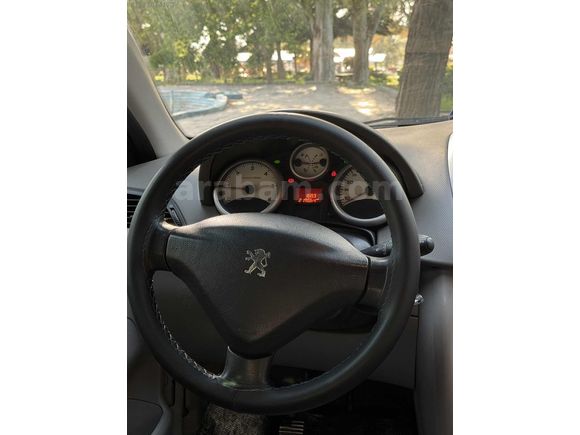 Peugeot 207 1.4 HDI·