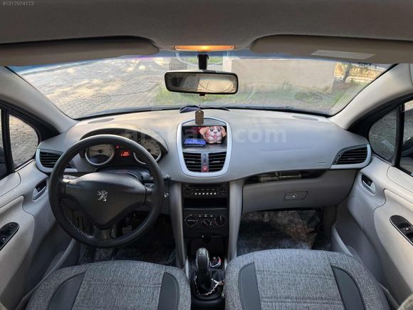 Peugeot 207 1.4 HDI·