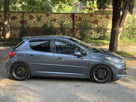 Peugeot 207 1.4 HDI·