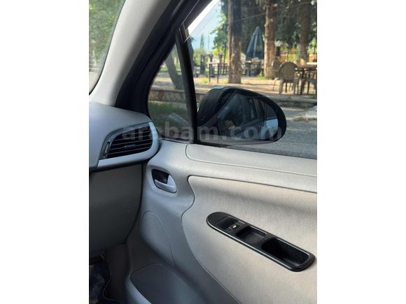 Peugeot 207 1.4 HDI·