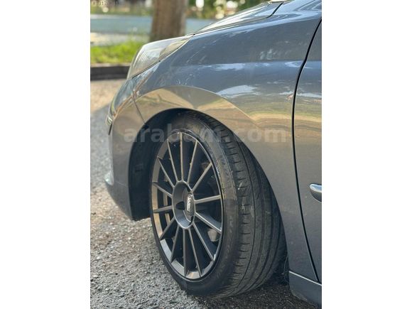 Peugeot 207 1.4 HDI·