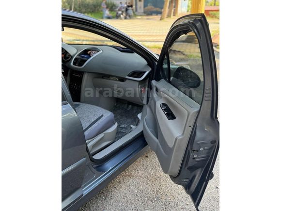 Peugeot 207 1.4 HDI·