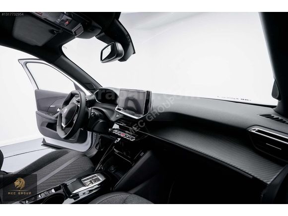 2025 PEUGEOT 2008 ALLURE CAM TAVAN
