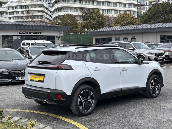 PEUGEOT 2008 2025_MODEL_CAM TAVAN_34BİNDE