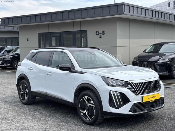 PEUGEOT 2008 2025_MODEL_CAM TAVAN_34BİNDE