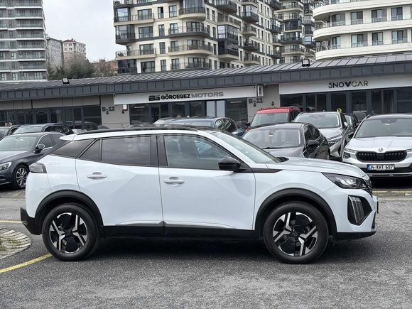 PEUGEOT 2008 2025_MODEL_CAM TAVAN_34BİNDE