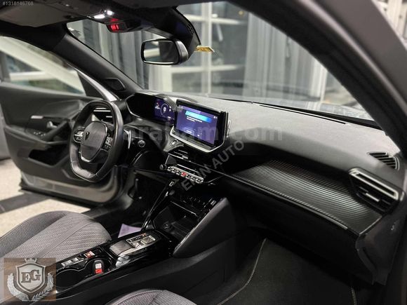 13.000 KM+BOYASIZ+CAMTAVAN+HAYALET+NAVİ+GERİGÖRÜŞ+CARPLAY+20KDV