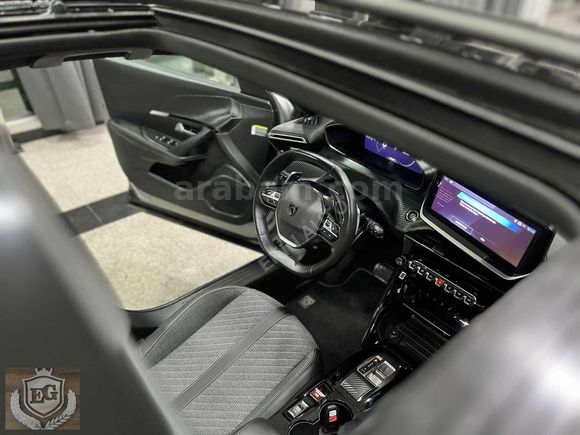 13.000 KM+BOYASIZ+CAMTAVAN+HAYALET+NAVİ+GERİGÖRÜŞ+CARPLAY+20KDV
