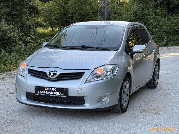 TOYOTA AURİS DİZEL MANUEL TEMİZ BAKIMLI