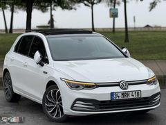 BOYASIZ 2023 GOLF 8 HYBRİD 1.0 eTSİ STYLE CAM TAVANLI