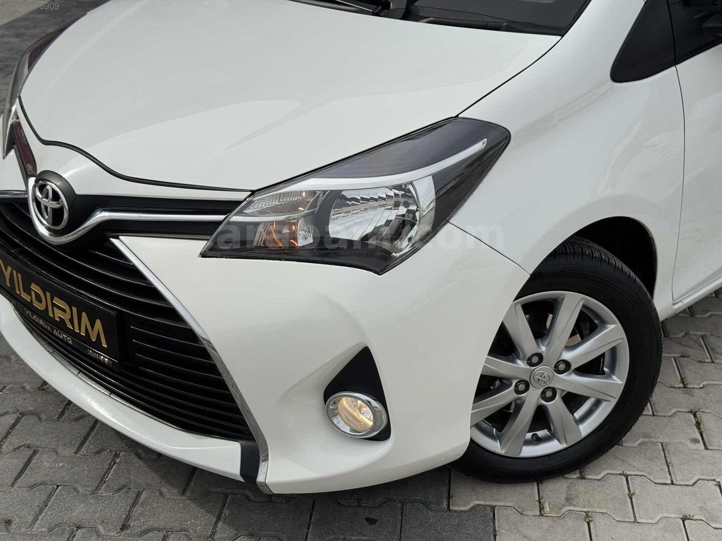 Galeriden Toyota Yaris 1.33 Fun Special 2016 Model Afyonkarahisar 55.000 km Beyaz 4